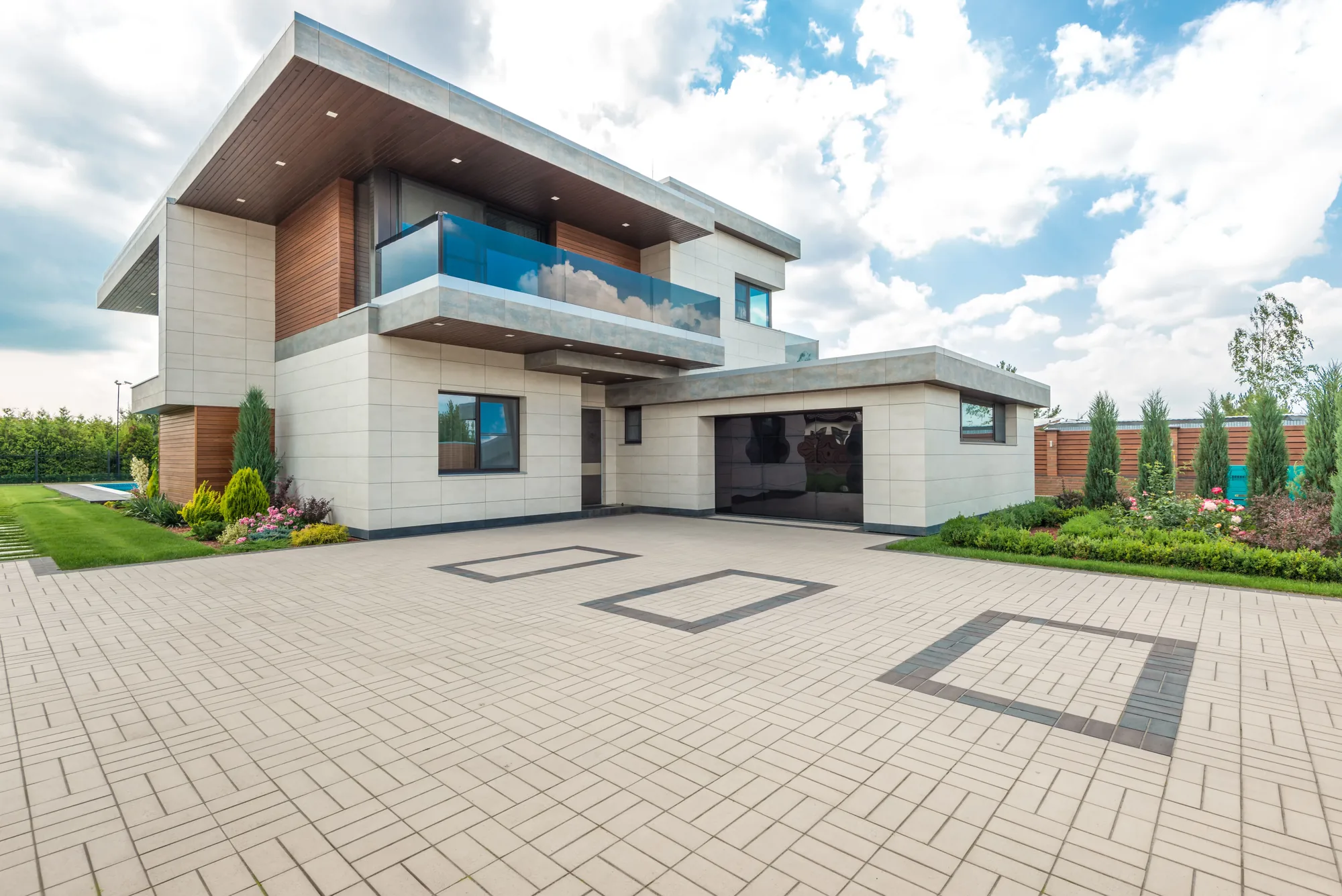 Residential garage door in Barton Creek